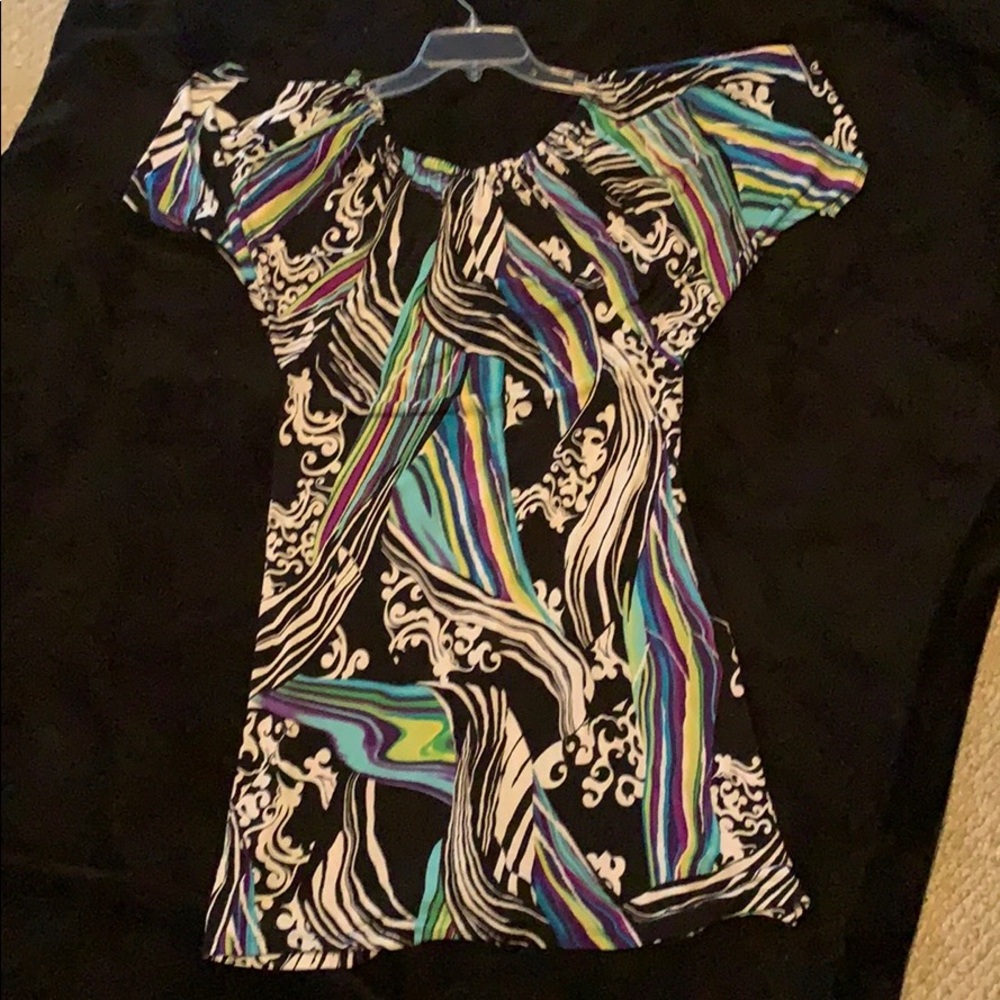 Black and white short sleeve dress